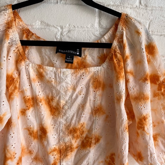 Broadway 38 Eyelet Blouse - Picture 14 of 15